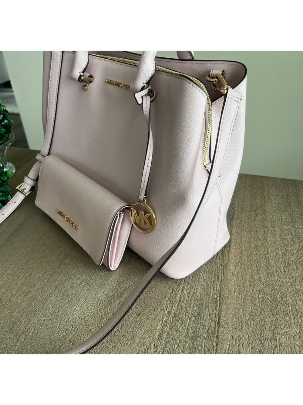 Michael Kors Pink Satchel Crossbody with Wallet - Picture 2 of 16